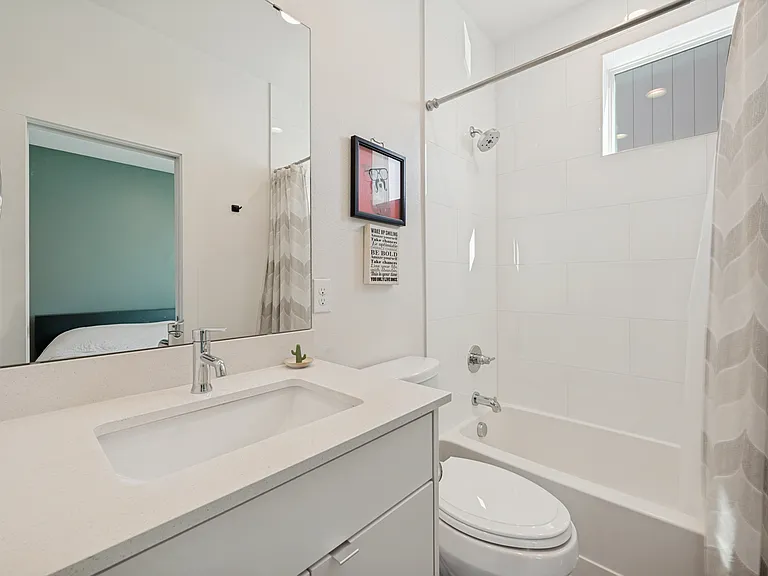 2630 Calvin St #101 — Photo 12