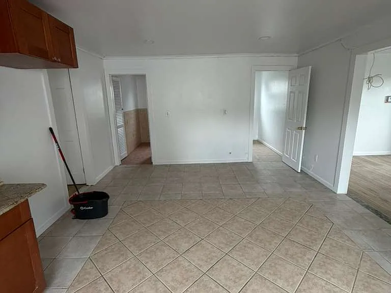 921 Grove St #2 — Photo 9