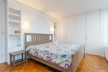 Rented by R New York