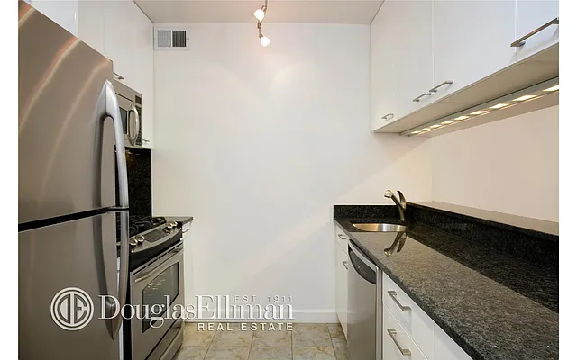 Rented by Douglas Elliman | media 21