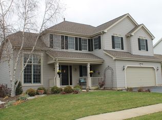 39W158 Weaver Ln, Geneva, IL 60134