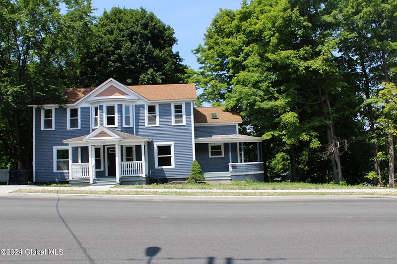 4th image of 523 Palmer Avenue