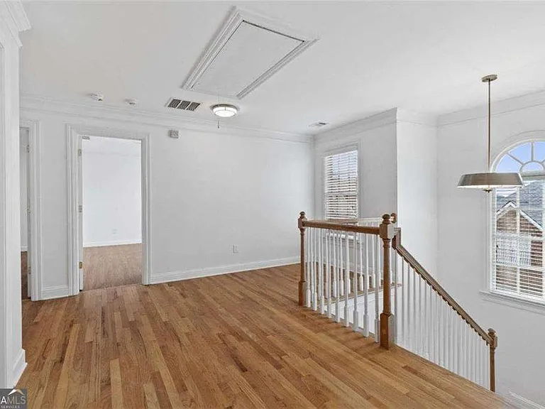 1711 Summit Glen Ln NE — Photo 37