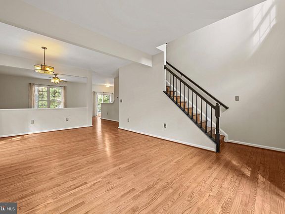 2nd image of 8812 Fenimore Pl
