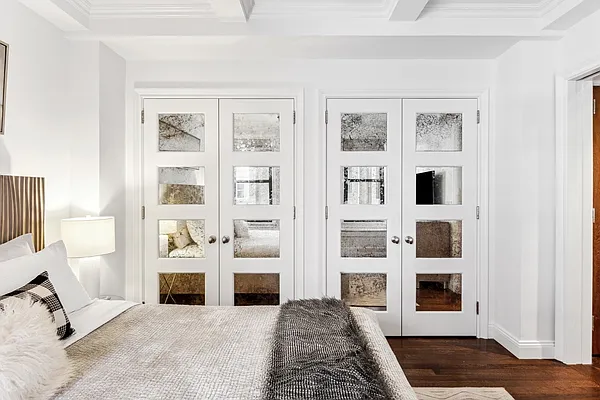 Sold by Compass | media 9