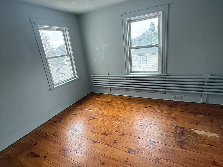 562 Main St #2 — Photo 9
