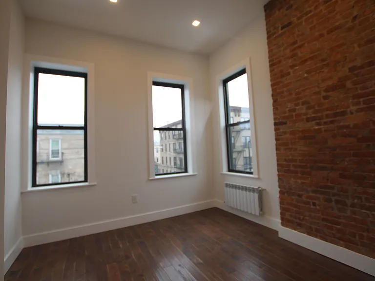 6001 70th Ave #2R — Photo 7