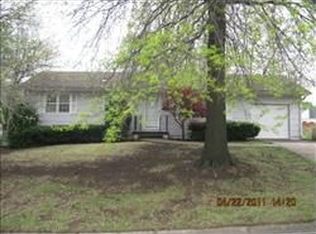 602 Lacy Ln, Belton, MO 64012