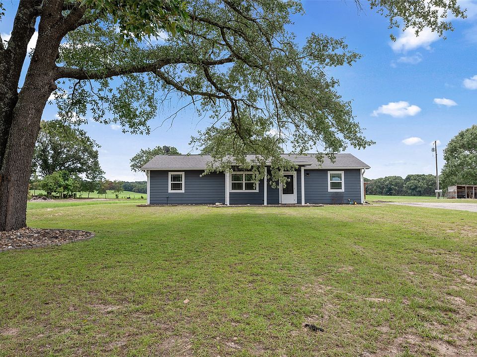 1st image of 821 County Road 3245