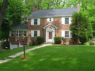 2nd image of 781 Parkview Dr
