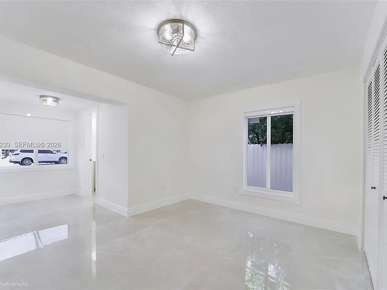 4712 SW 2nd Ter #4712 — Photo 10