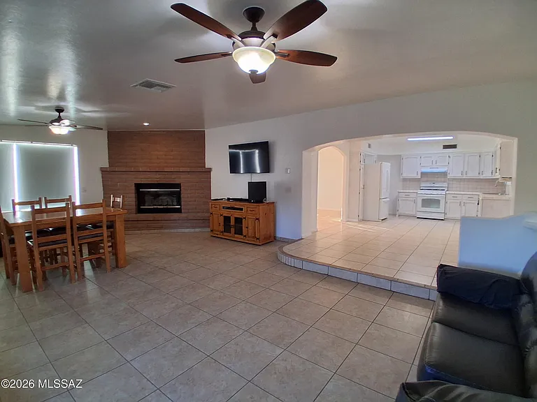 2650 W Aurora Dr — Photo 9