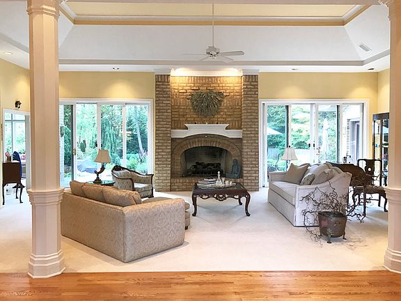 4th image of 8944 Bay Breeze Ln
