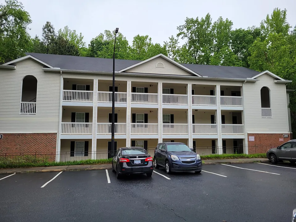 2801 Trailwood Pines Ln #202