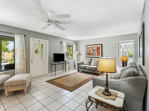 228 Pine Hov Circle #A-2, Greenacres, FL 33463