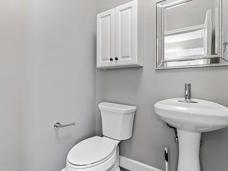 1717 Annex Ave #605 — Photo 8