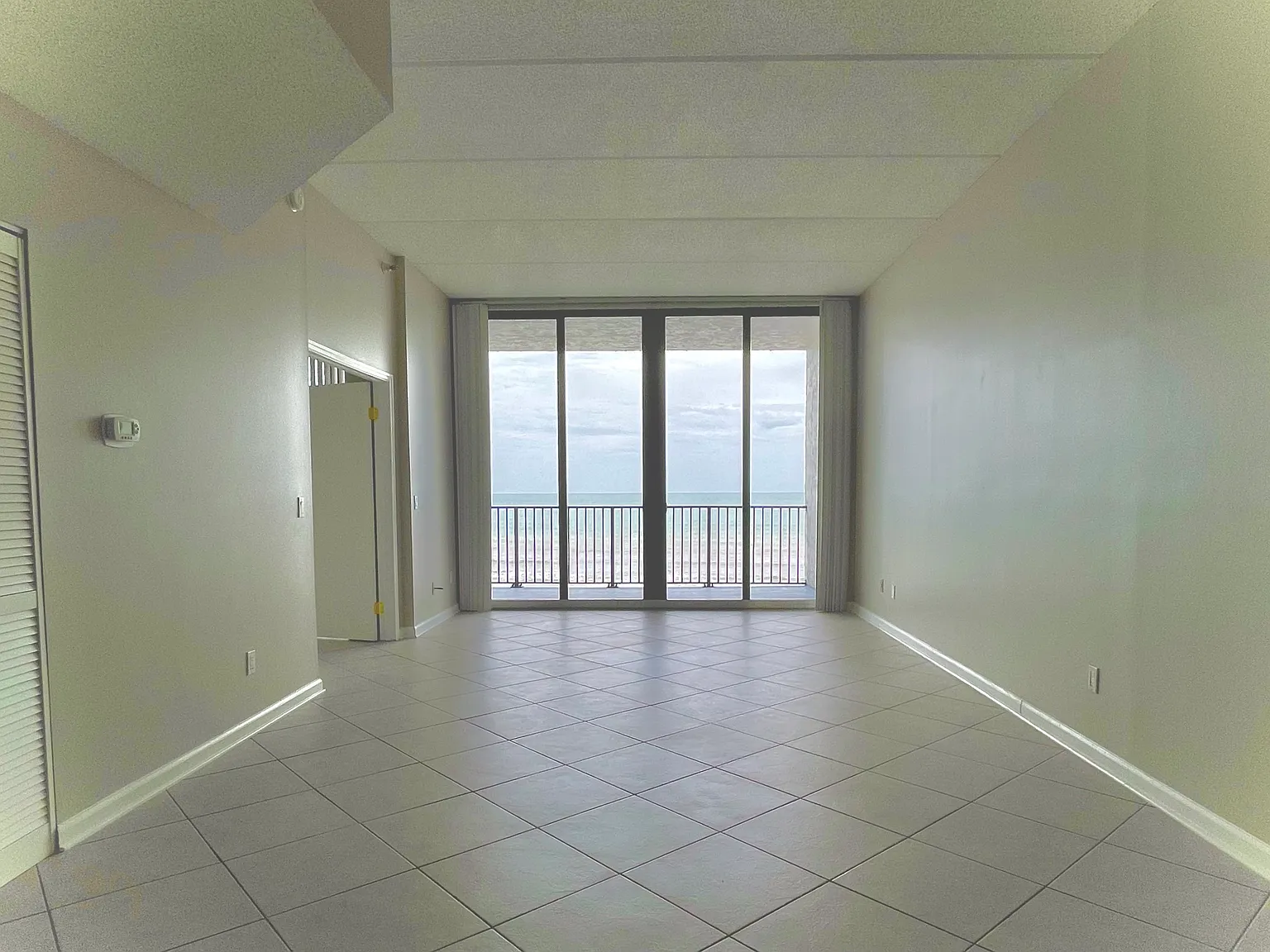 2 bed, 1218 sqft, $3,900 — Photo 3