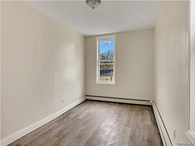 3311 Bainbridge Ave #1BR — Photo 5