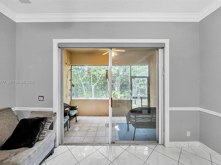 8908 NW 40th St — Photo 31