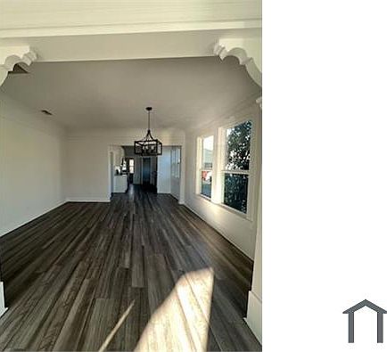 3rd image of 513 N Washington St