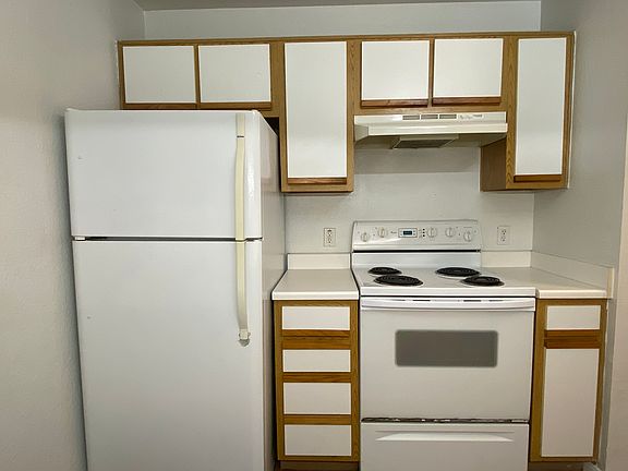 4th image of 517 Southwest Pkwy APT 102