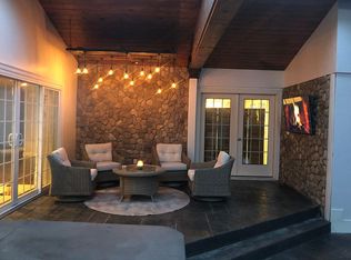 3 Kingsbury Dr, Medfield, MA 02052