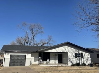 333 W 4th St, Russell, KS 67665