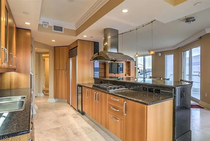 2747 Paradise Rd #1906 — Photo 11