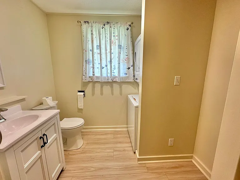 2533 Main St — Photo 7
