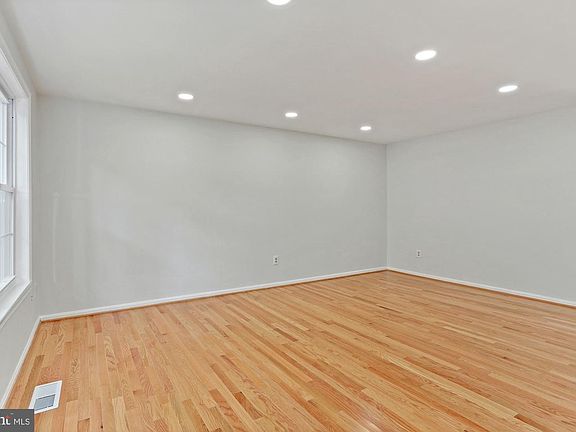 4th image of 6632 Rockleigh Way
