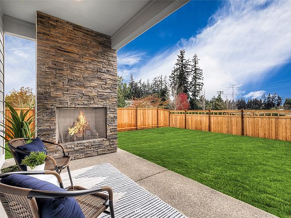 4th image of 14950 Olympic Loop E #115