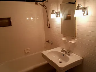 Sold by Manhattan Network Inc.
