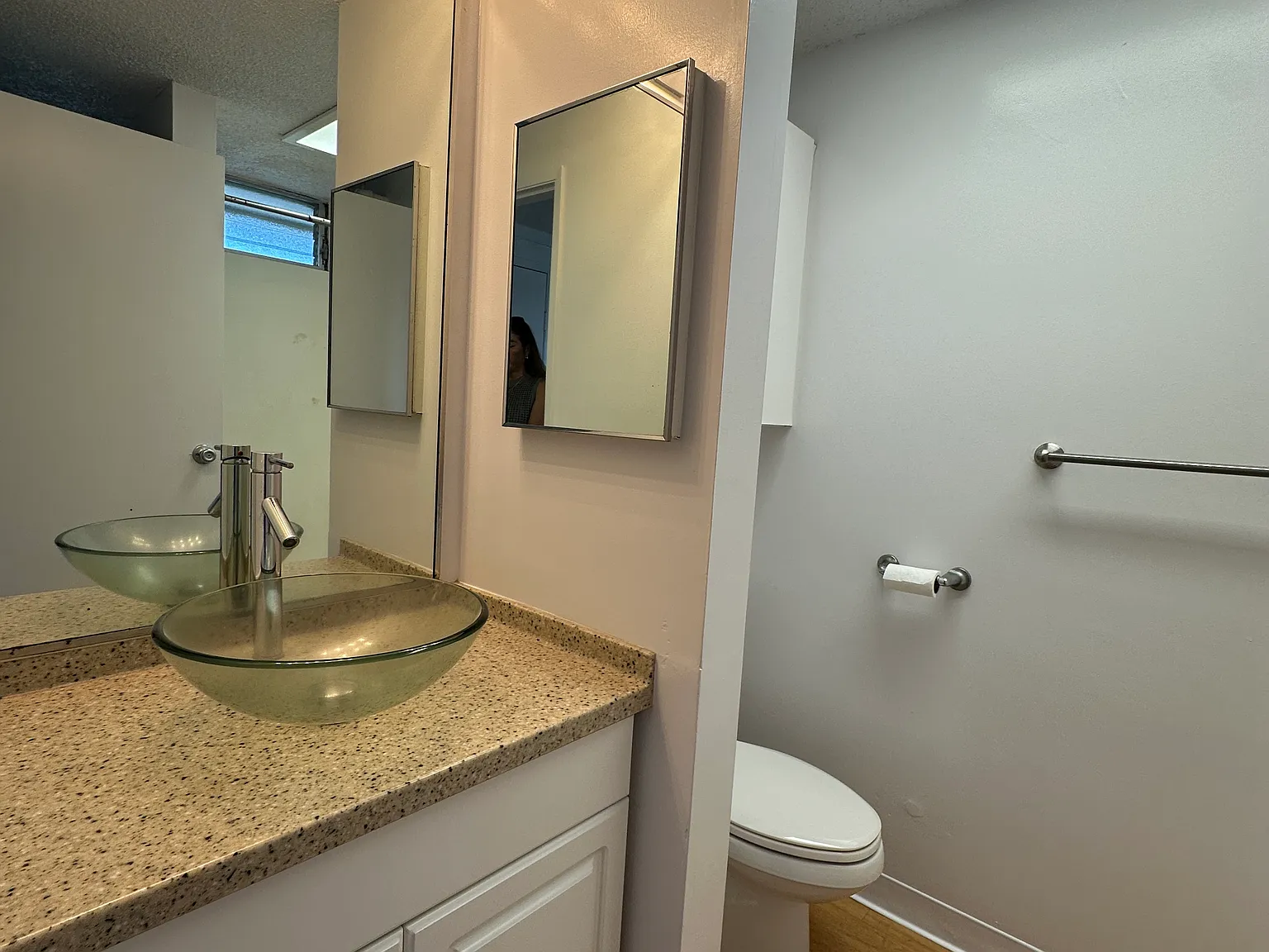 2 bed, 594 sqft, $2,300 — Photo 4