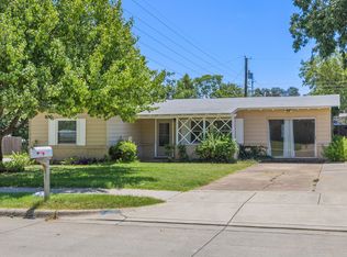 2136 Ridgeway St, Arlington, TX 76010