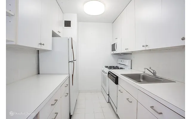 Rented by Douglas Elliman | media 2