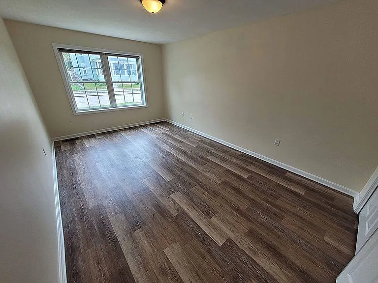 238 Ash St #1 — Photo 9