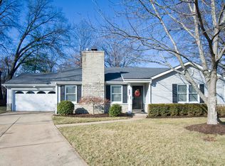 547 Drury Ln, Saint Louis, MO