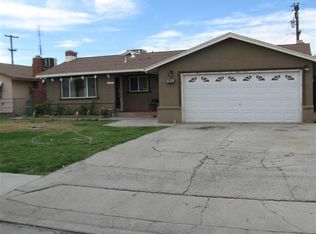 9035 S Donna Ave, San Joaquin, CA 93660
