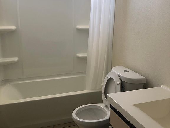5th image of 7149 N 66th Dr #101