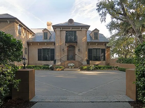 38 Spanish Pointe Dr, Hilton Head Island, SC 29926