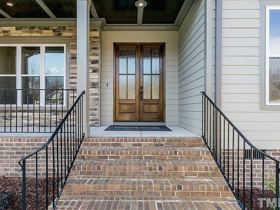 3rd image of 93 Bella Casa Way