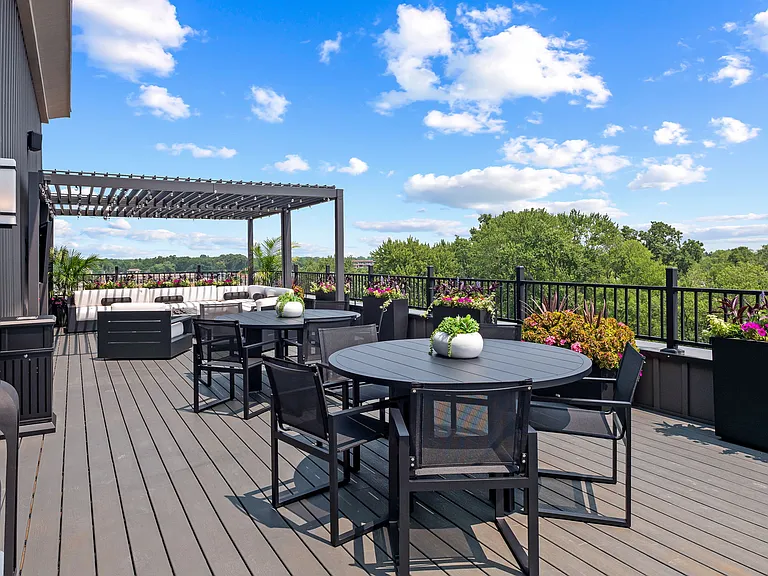 Exclusive Sky Lounge with Views