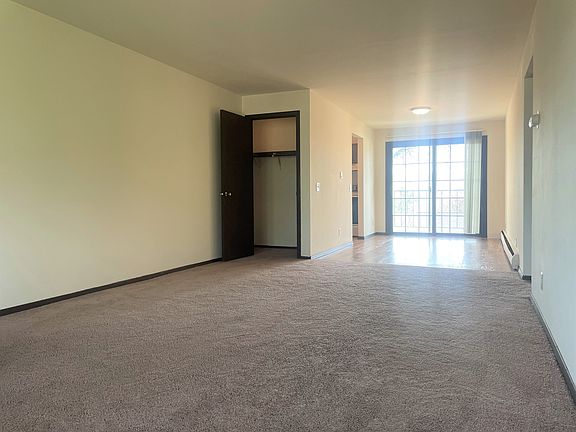5th image of 2355 Chalet Gardens Rd #3