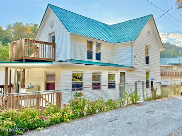 319 Main St, Pennington Gap, VA 24277
