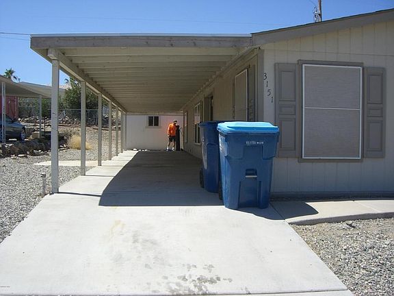 3rd image of 3151 Lake Dr