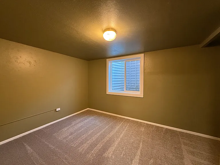 1916 Springfield Dr — Photo 22