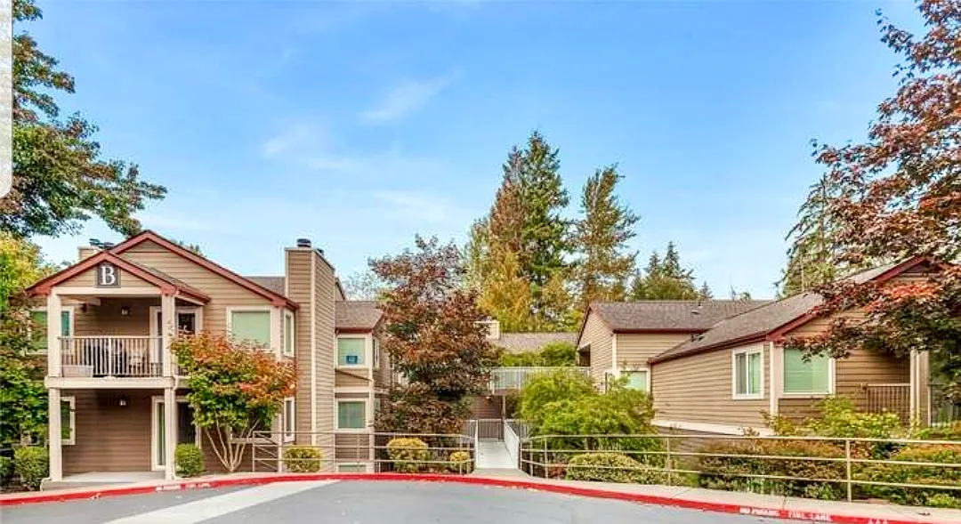 2 bed, 1115 sqft, $2,750 — Photo 3