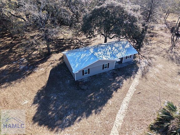 3rd image of 996 Dunlevie Rd