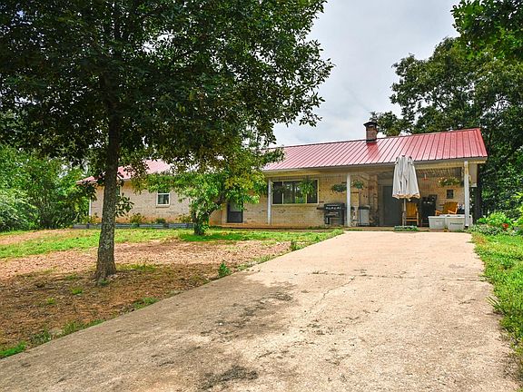 2nd image of 505 Stoney Point Rd