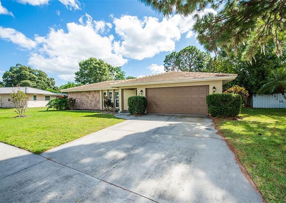 1st image of 2512 Carlisle Pl